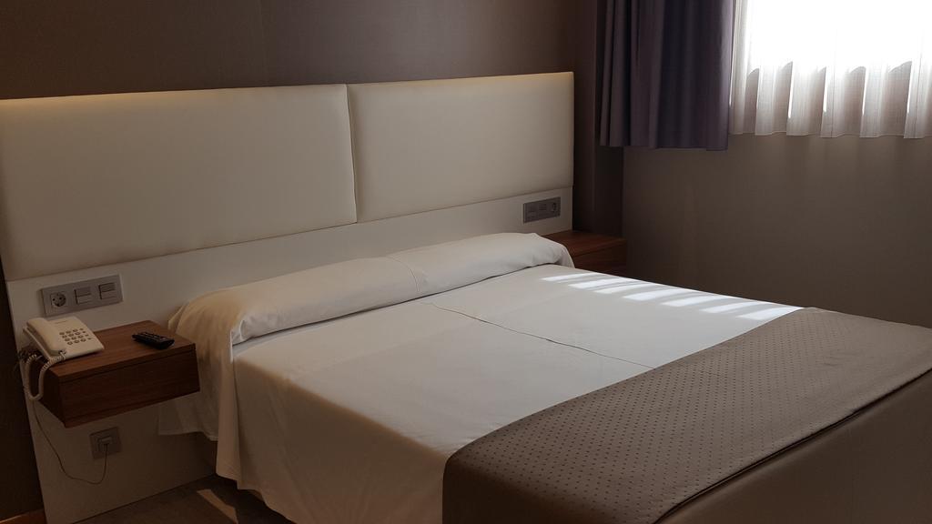 Hotel La Posada De Roces Gijón Buitenkant foto