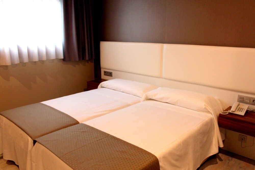 Hotel La Posada De Roces Gijón Buitenkant foto