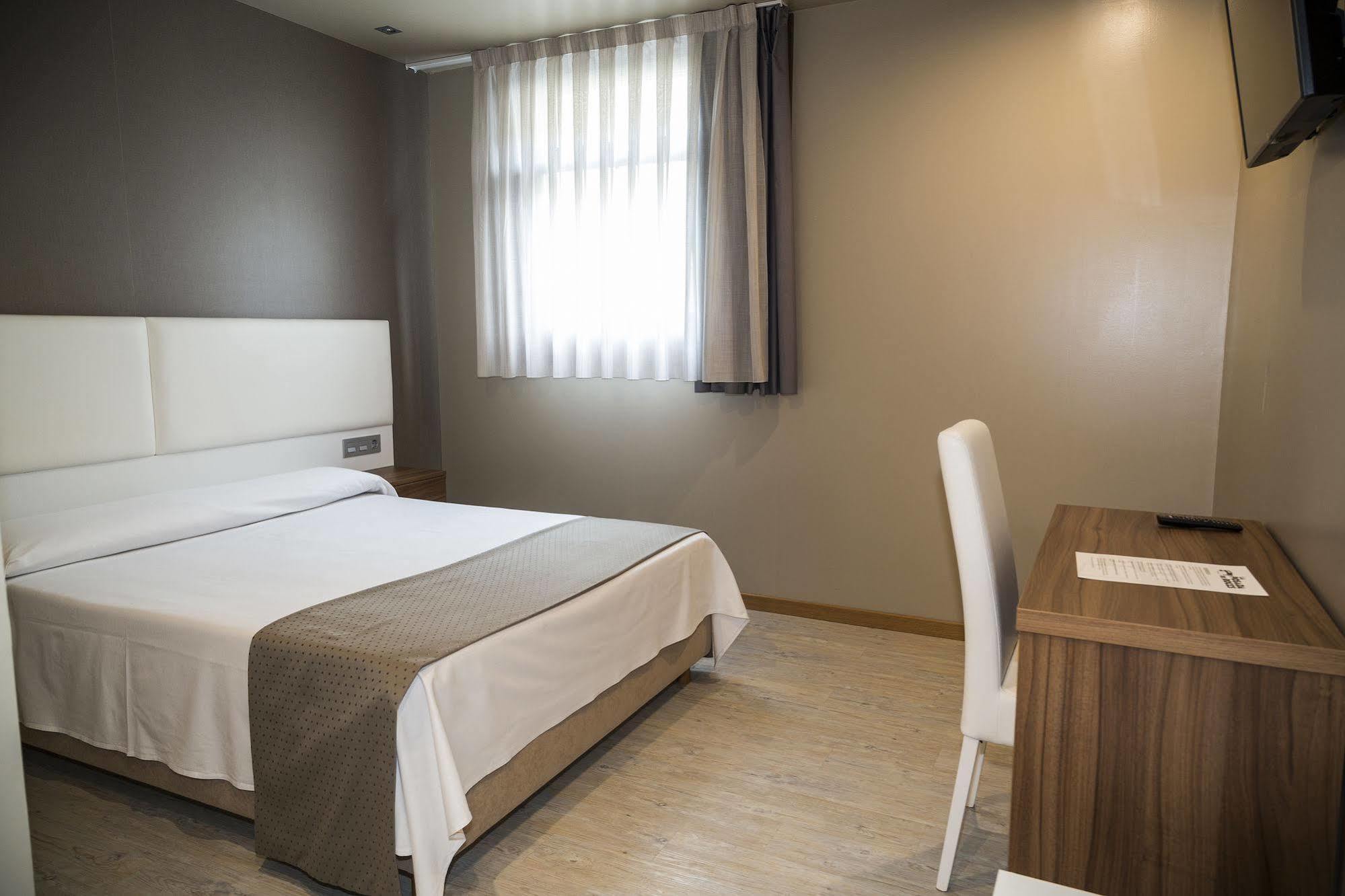 Hotel La Posada De Roces Gijón Buitenkant foto